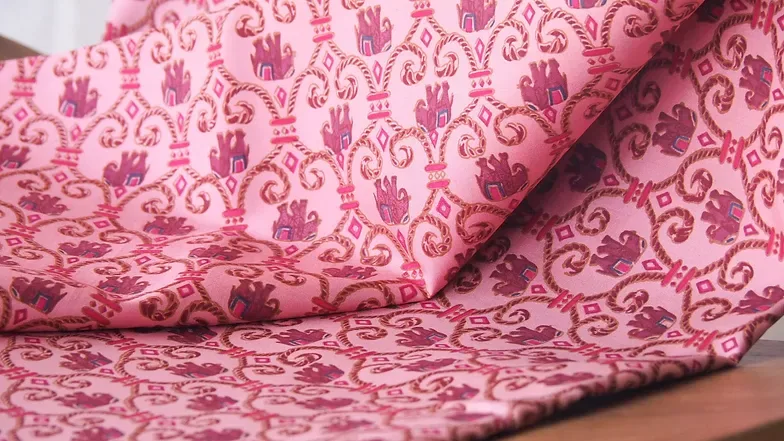 Printed Silk, Smooth Weave, 2-Ply, Elephant Print, Pink