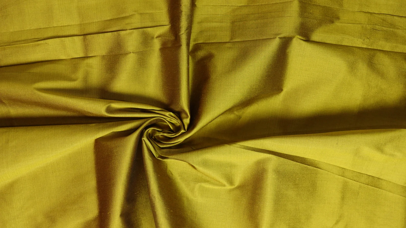 Solid-Colour Silk, Smooth Weave, 2-Ply, Ochre Brown