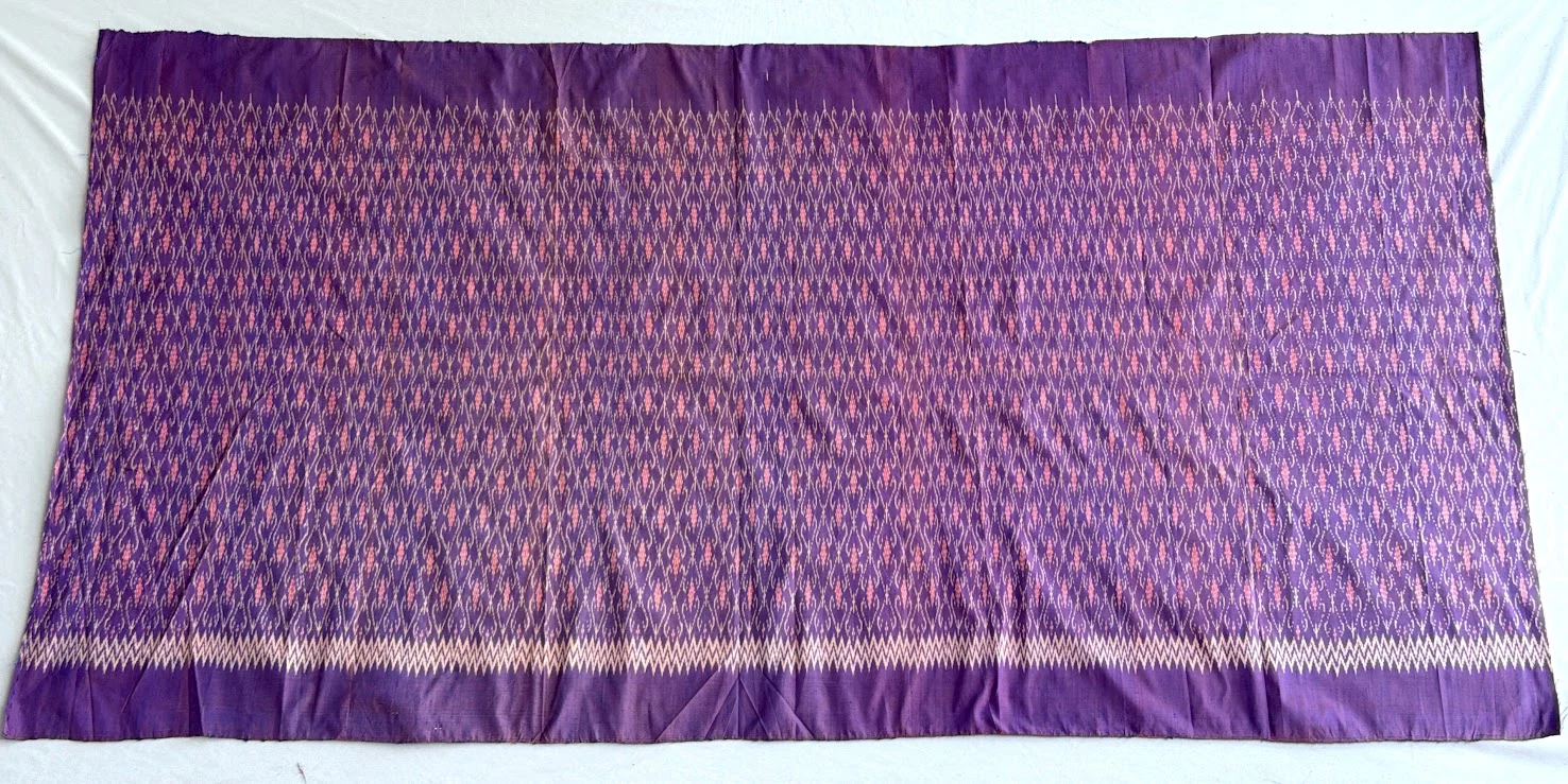 Ikat Silk, 2-Shaft, Hook-and-Lantern Pattern, Purple with Yellow Ikat