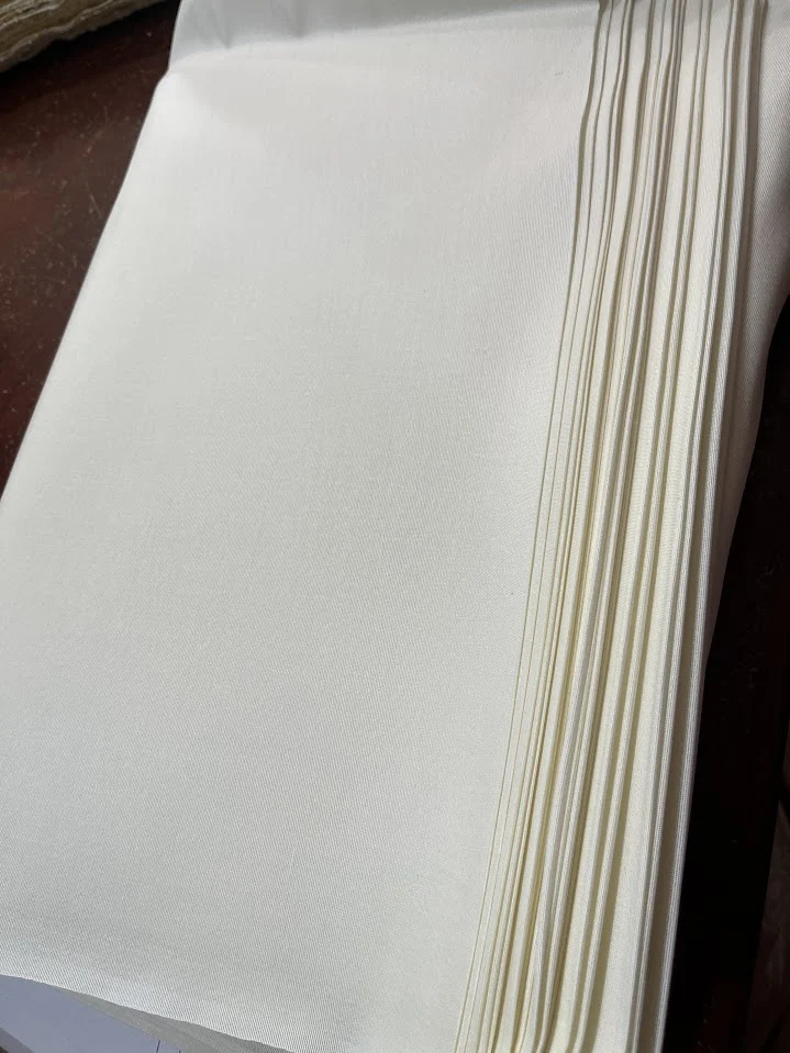 Solid-Colour Silk, Smooth Weave, Heavy Weight, Off-White