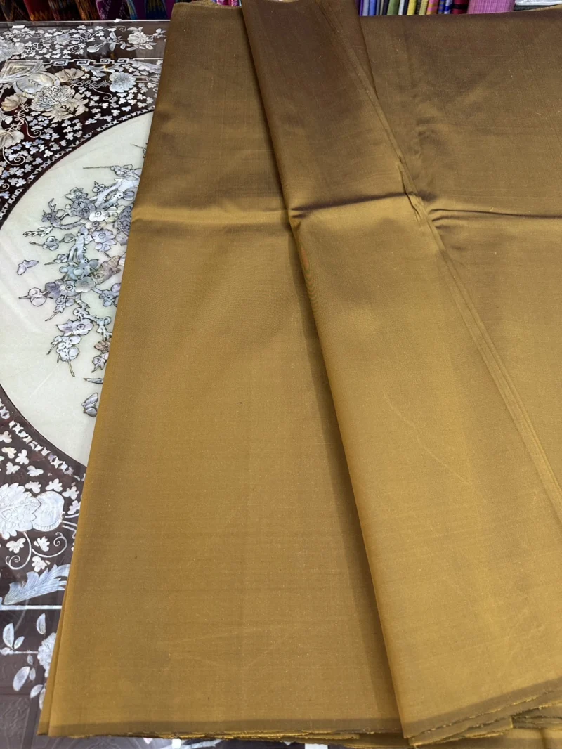 Solid-Colour Silk, Smooth Weave, 2-Ply, Ochre Brown