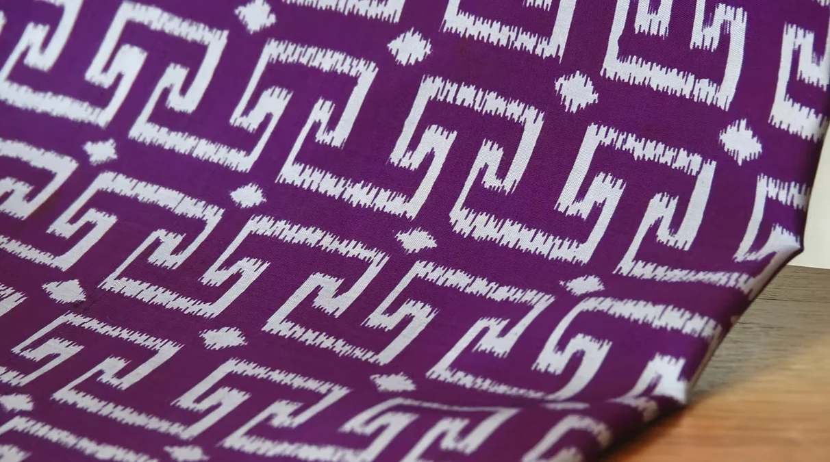 Printed Silk, Smooth Weave, 1-Ply, Purple Ground