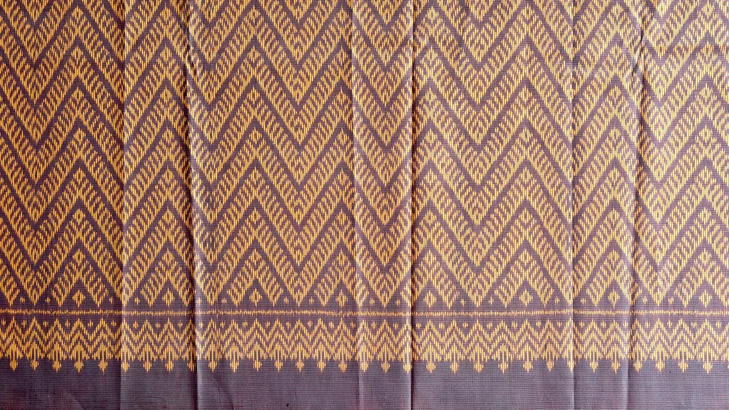 Ikat Silk, 2-Shaft, Zigzag Pattern, Brown with Yellow Ikat