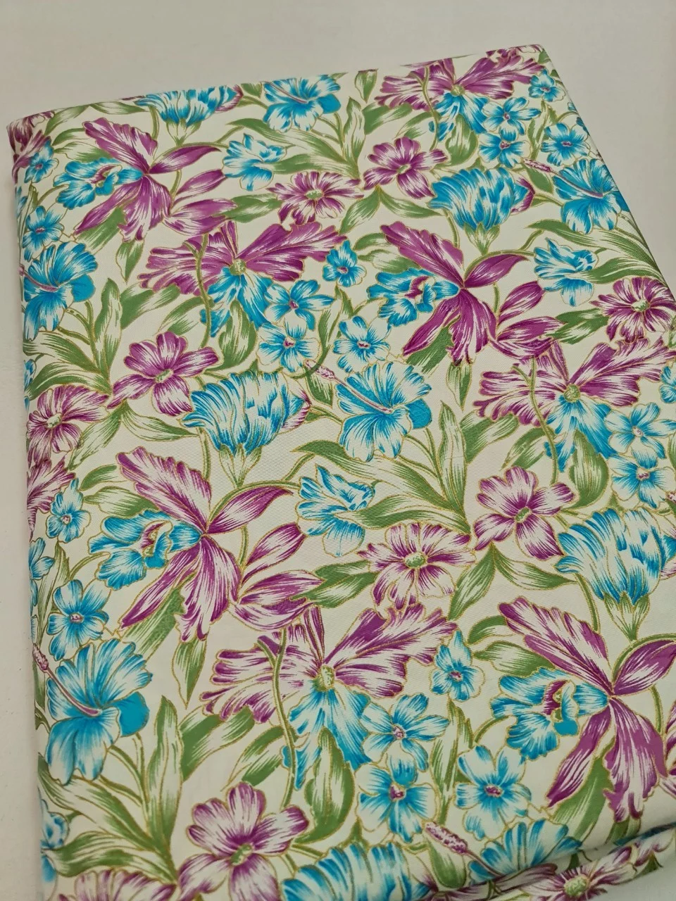 Printed Silk, Smooth Weave, Floral Print, White Ground