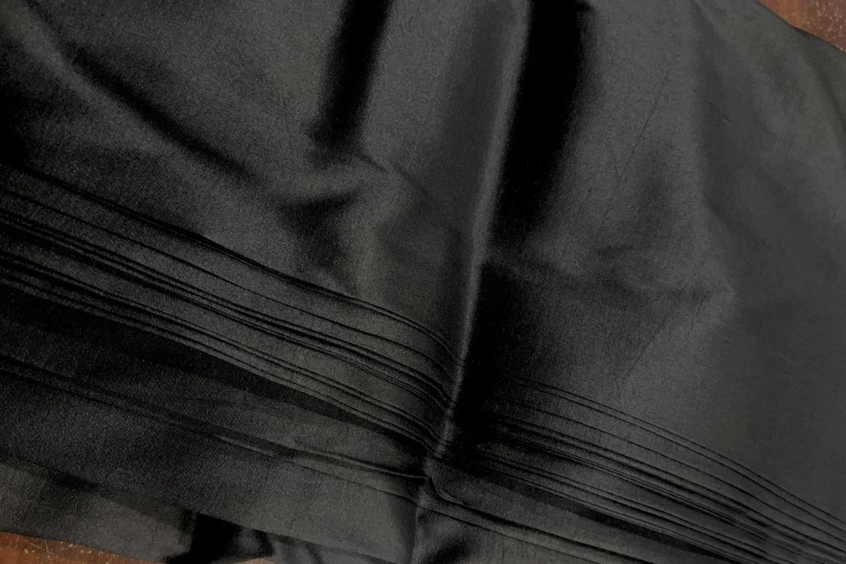 Solid-Colour Silk, Smooth Weave, Heavy Weight, Finished and Ready to Cut, Jet Black