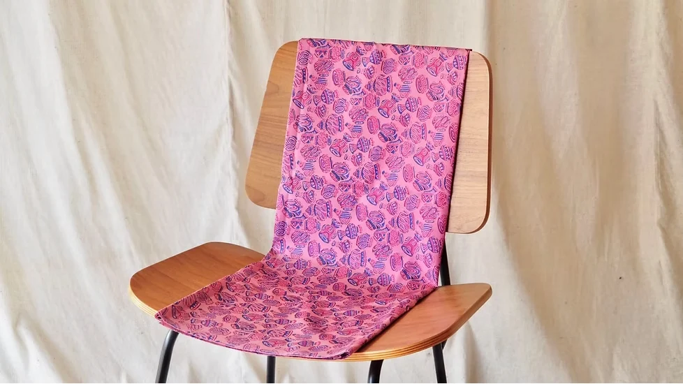 Printed Silk, Smooth Weave, 2-Ply, Pink Ground