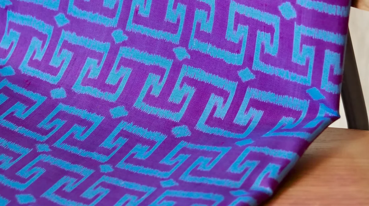 Printed Silk, Smooth Weave, 1-Ply, Purple Shot with Pink Ground