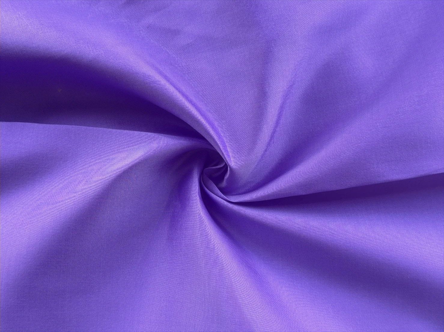 Solid-Colour Silk, Smooth Weave, 2-Ply, Purple