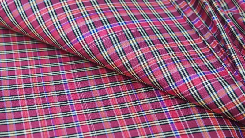 Silk Plaid, Smooth Weave, Red and Pink